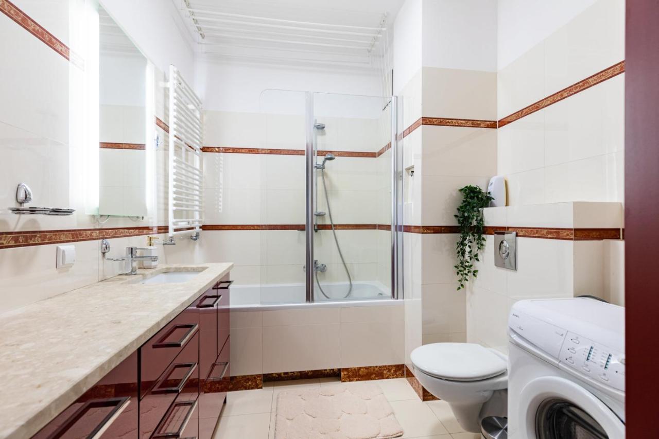 Superapart Chodkiewicza 10 Apartment Warsaw Ngoại thất bức ảnh